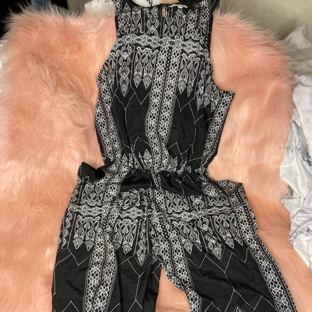 Black jumper with white detailing